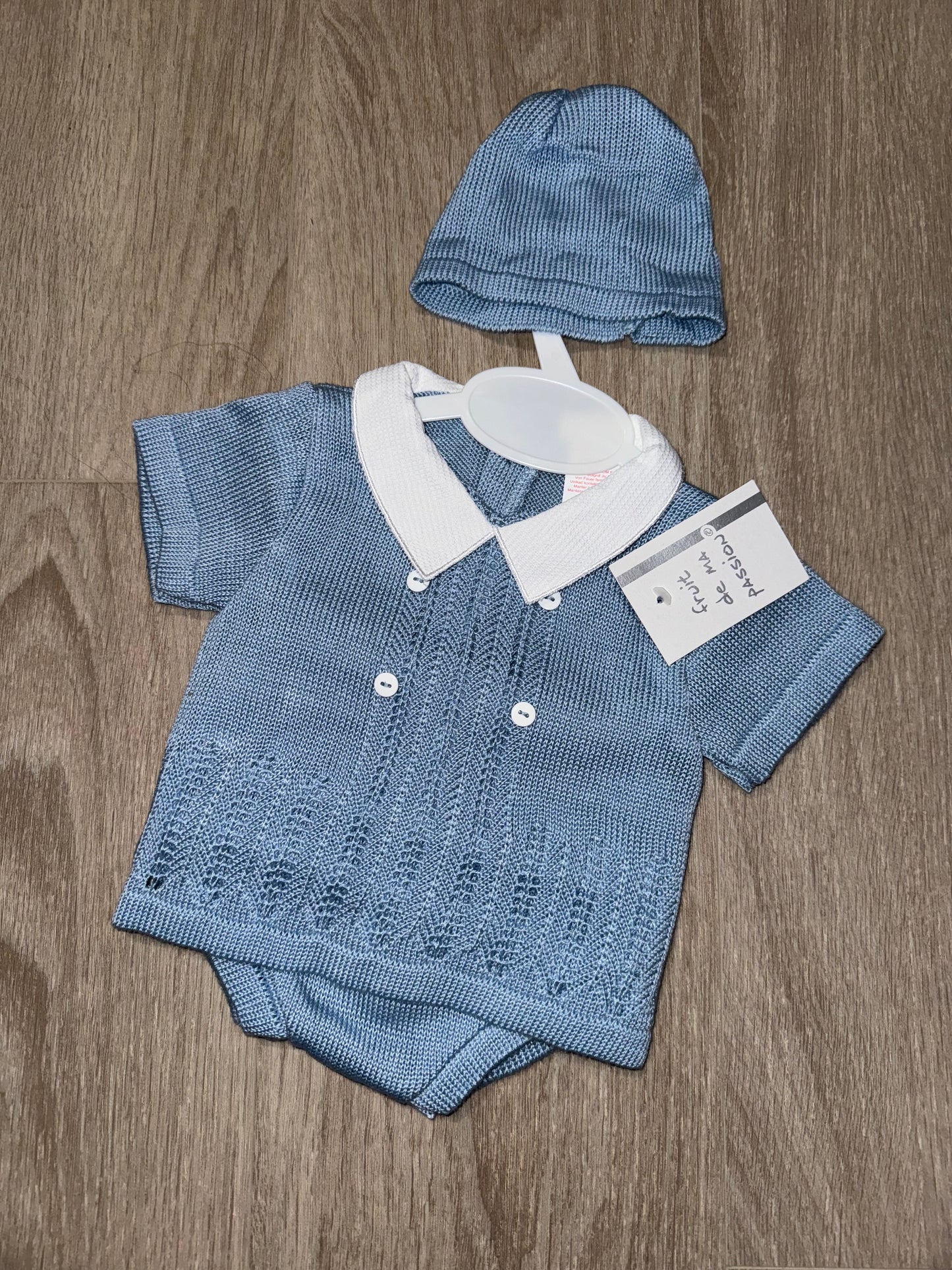 Baby boys 3 piece fine knitted set