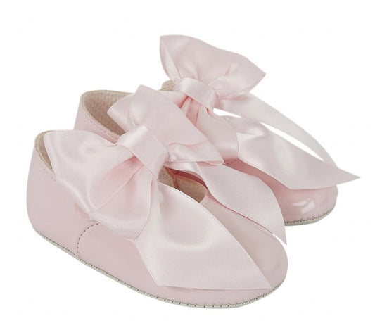 Baby girls pink soft sole shoe with bow