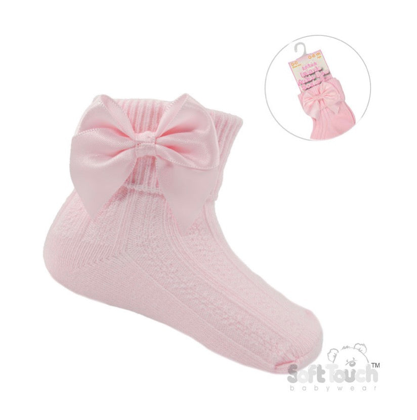 Pink ankle bow socks