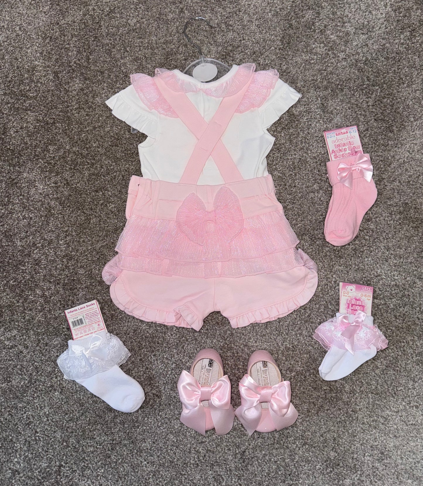 Baby girls bow dungarees set
